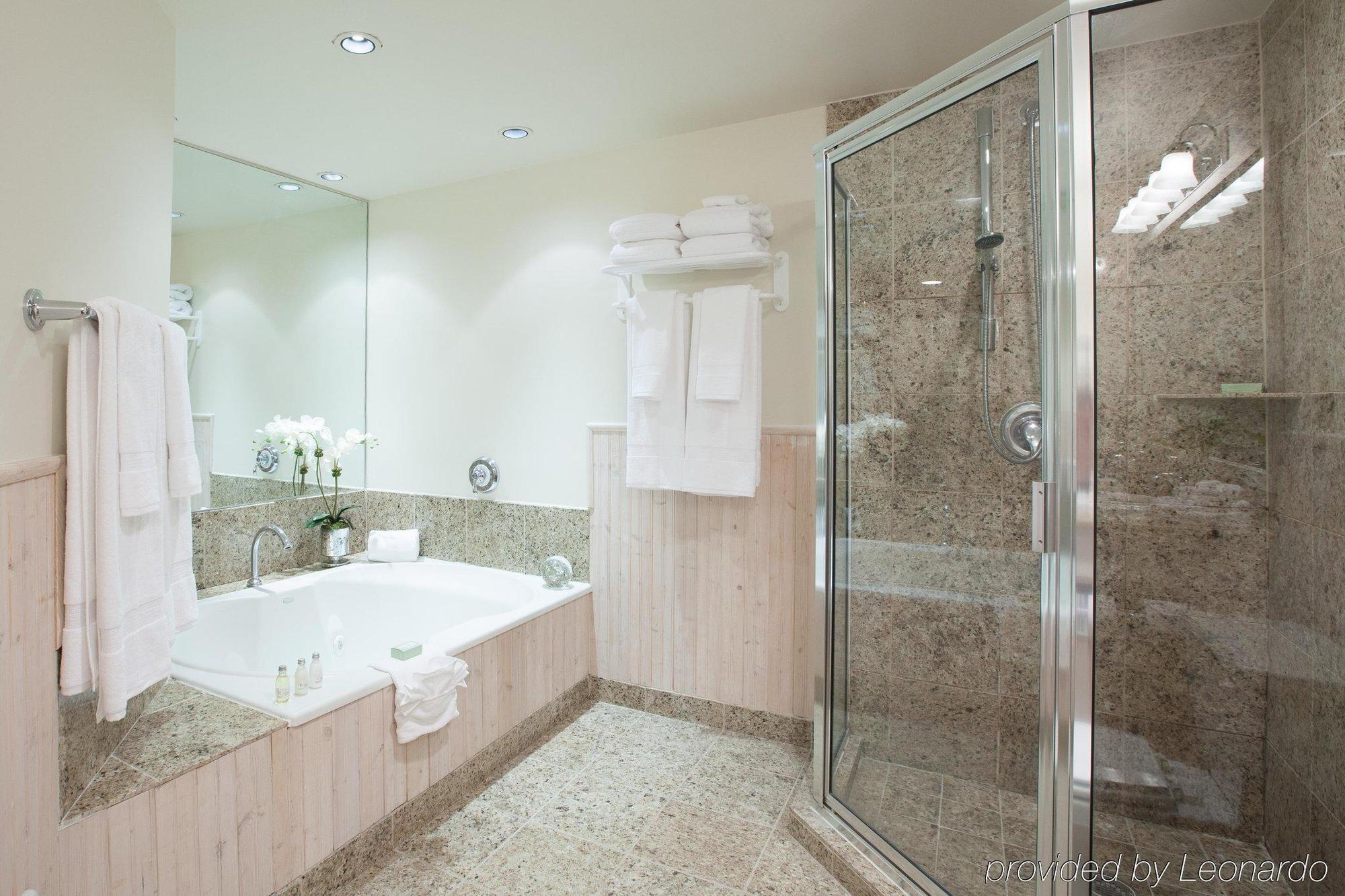 Ramada By Wyndham Rock Hill At Sullivan Center ภายนอก รูปภาพ