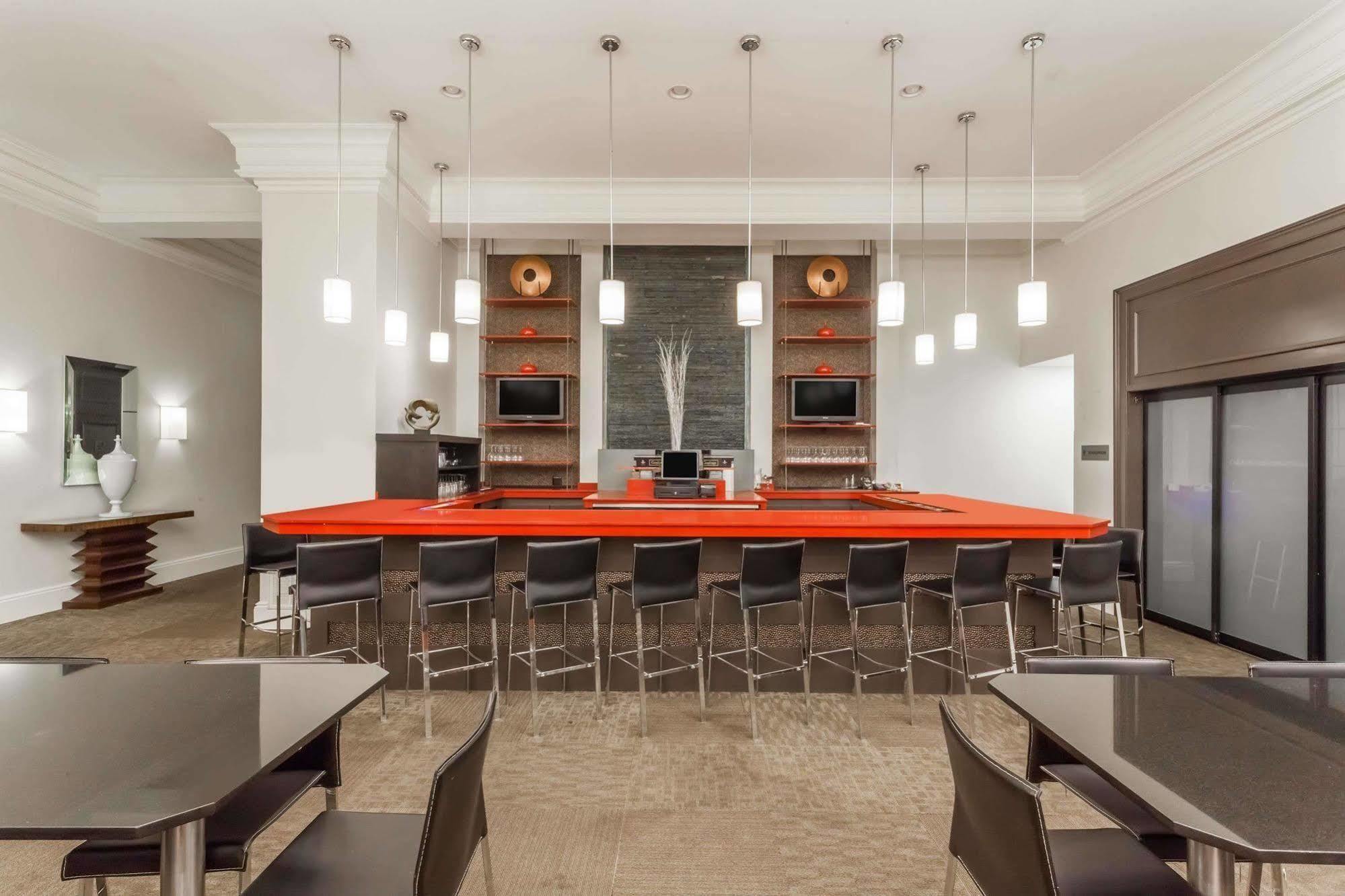Ramada By Wyndham Rock Hill At Sullivan Center ภายนอก รูปภาพ