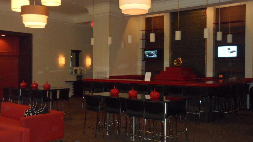 Ramada By Wyndham Rock Hill At Sullivan Center ภายนอก รูปภาพ
