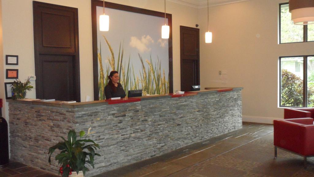 Ramada By Wyndham Rock Hill At Sullivan Center ภายนอก รูปภาพ