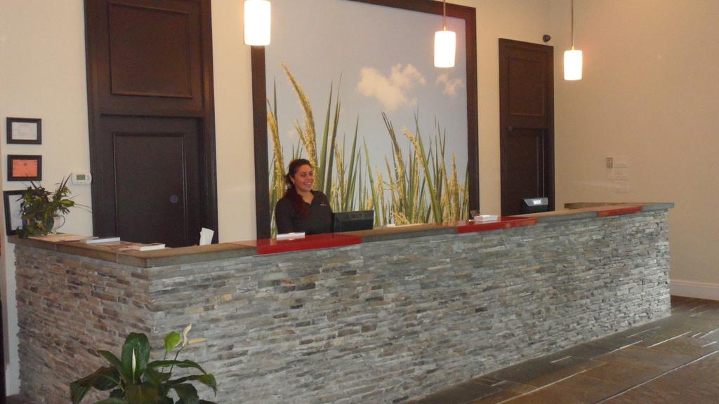 Ramada By Wyndham Rock Hill At Sullivan Center ภายนอก รูปภาพ
